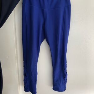 Blue leggings with mesh